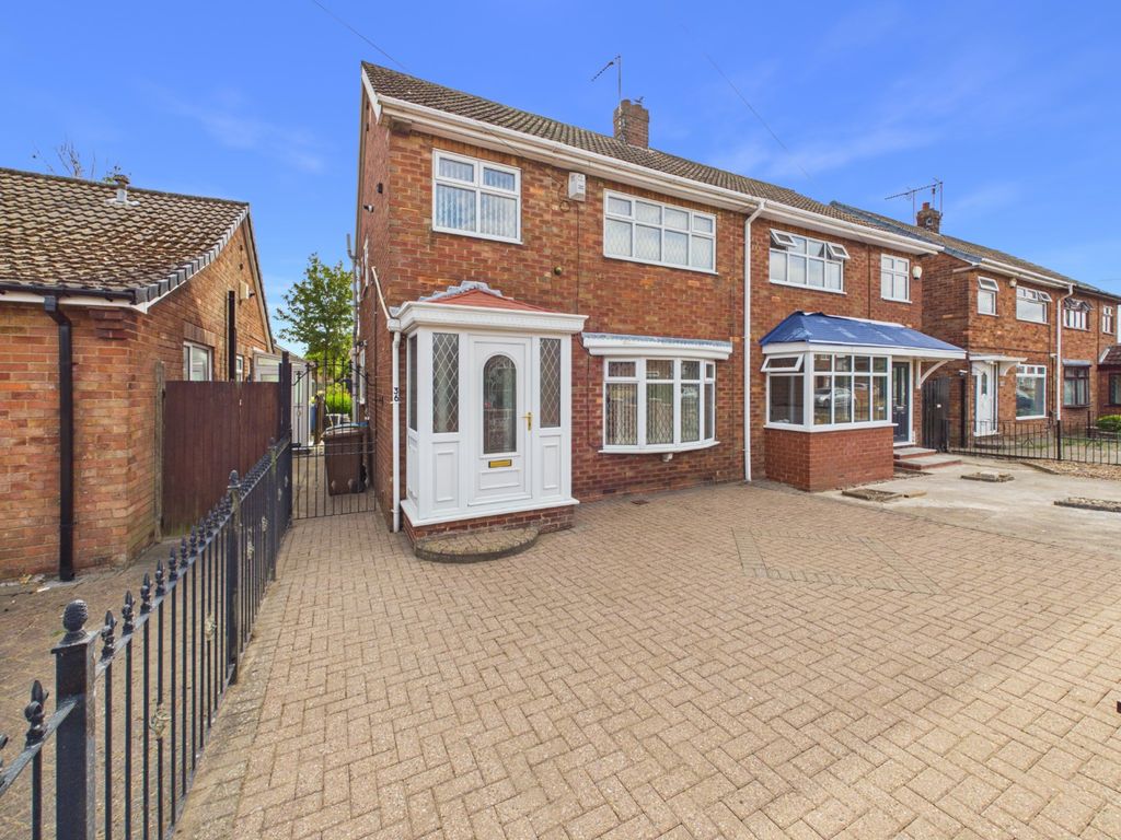 Property photo 1 of 19 5366372