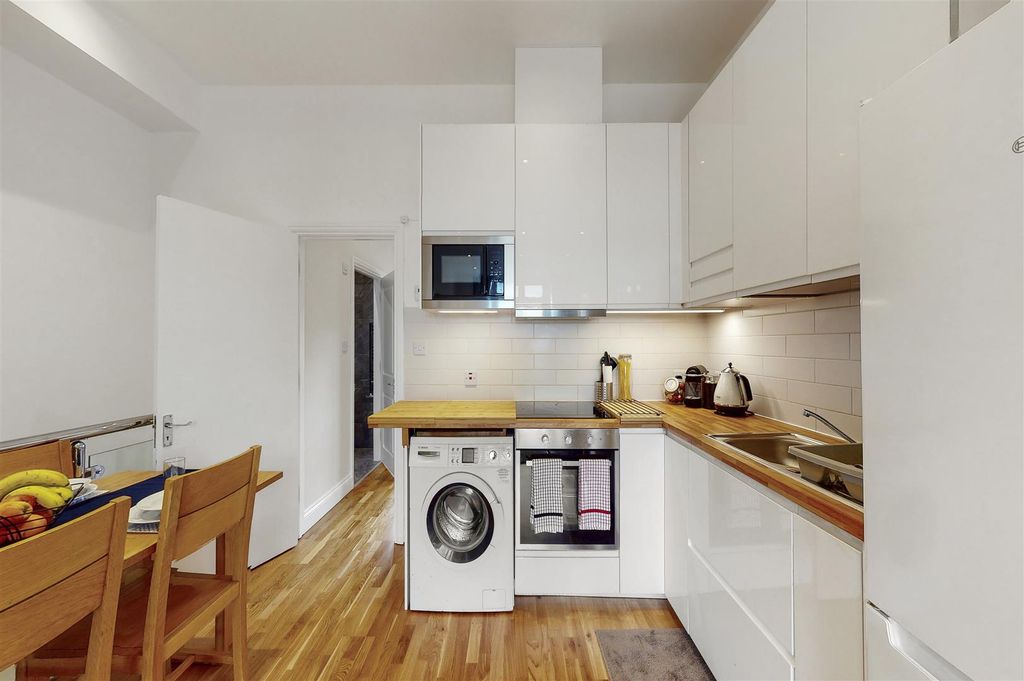Property photo 3 of 12 Hardwood Worktops