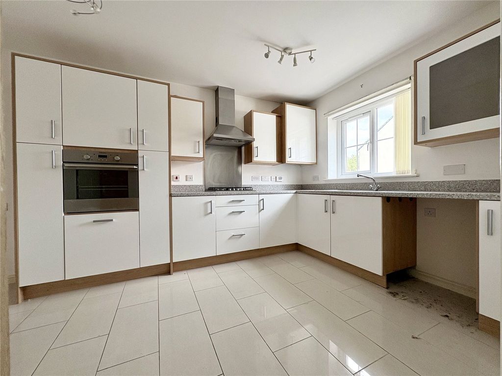 Property photo 2 of 17 Picture No. 10