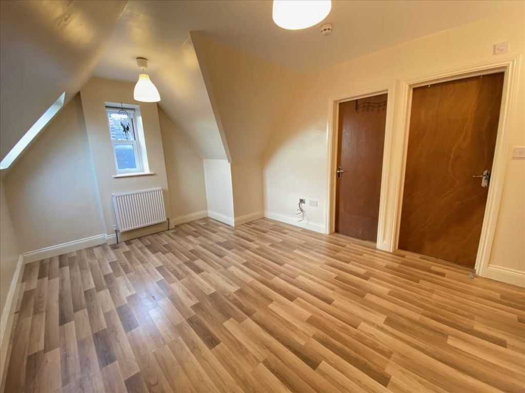 Property photo 1 of 9 Main Picture