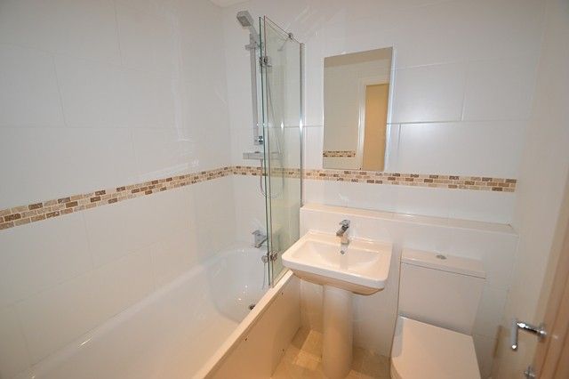 Property photo 3 of 4 Bathroom