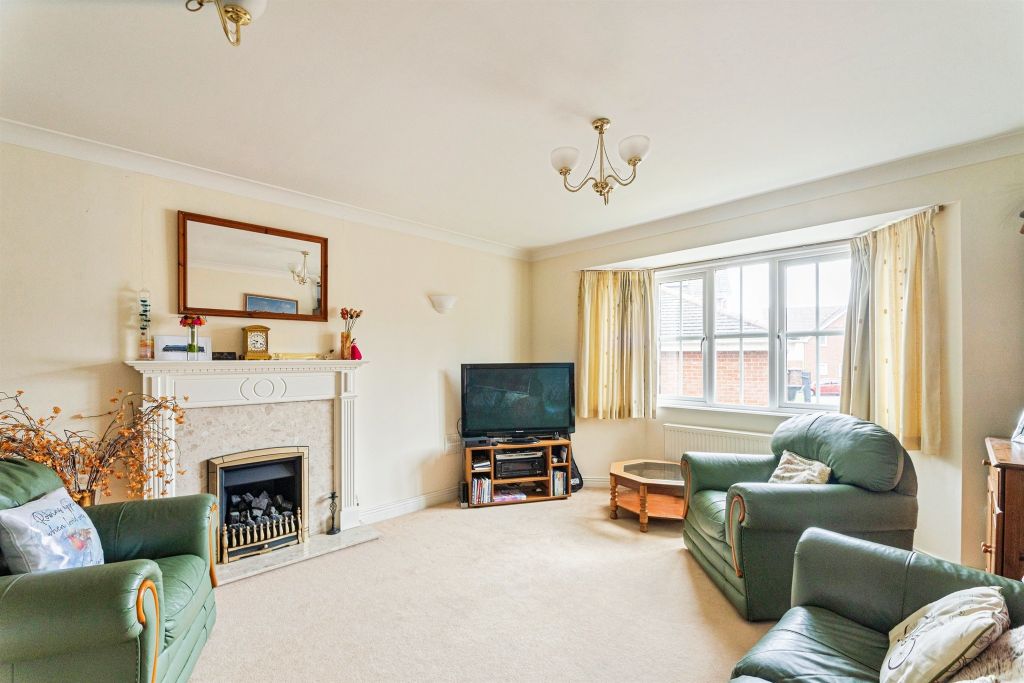 Property photo 3 of 19