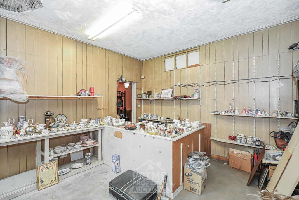 Property photo 2 of 31