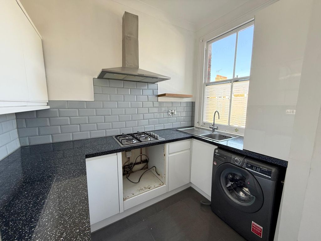 Property photo 2 of 12 Gallery