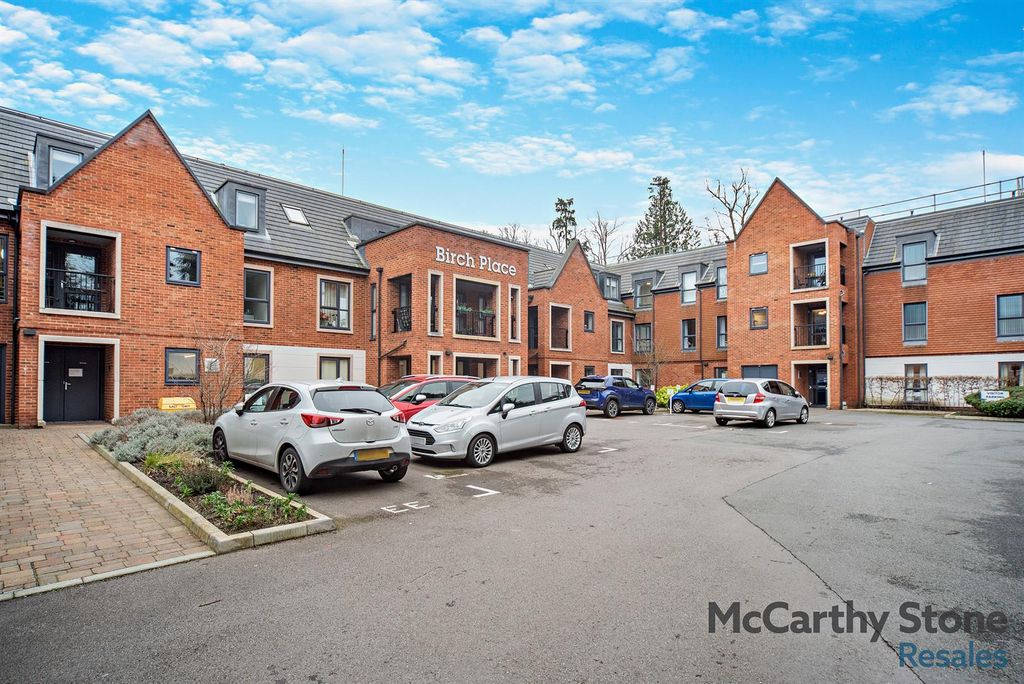 Property photo 1 of 17 8636585-Exterior06-800.Jpg