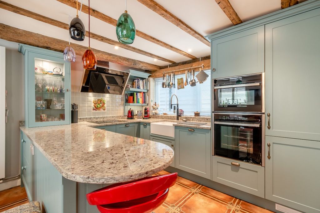 Property photo 2 of 17 Kitchen