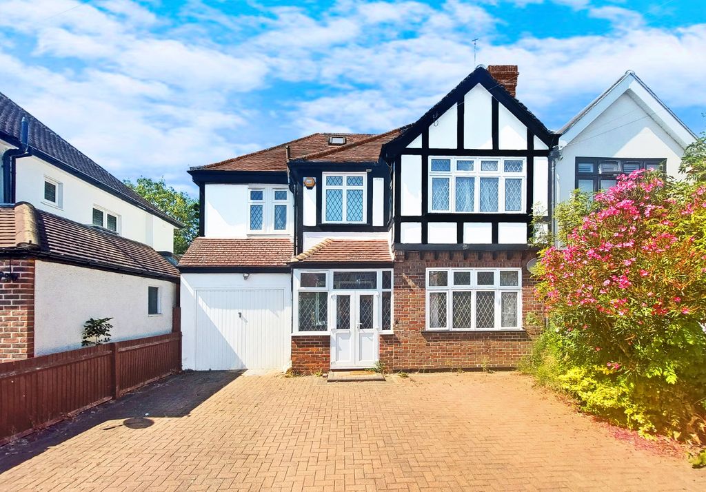 Property photo 1 of 10 4566360