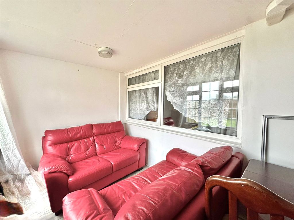 Property photo 2 of 11 Picture No. 04