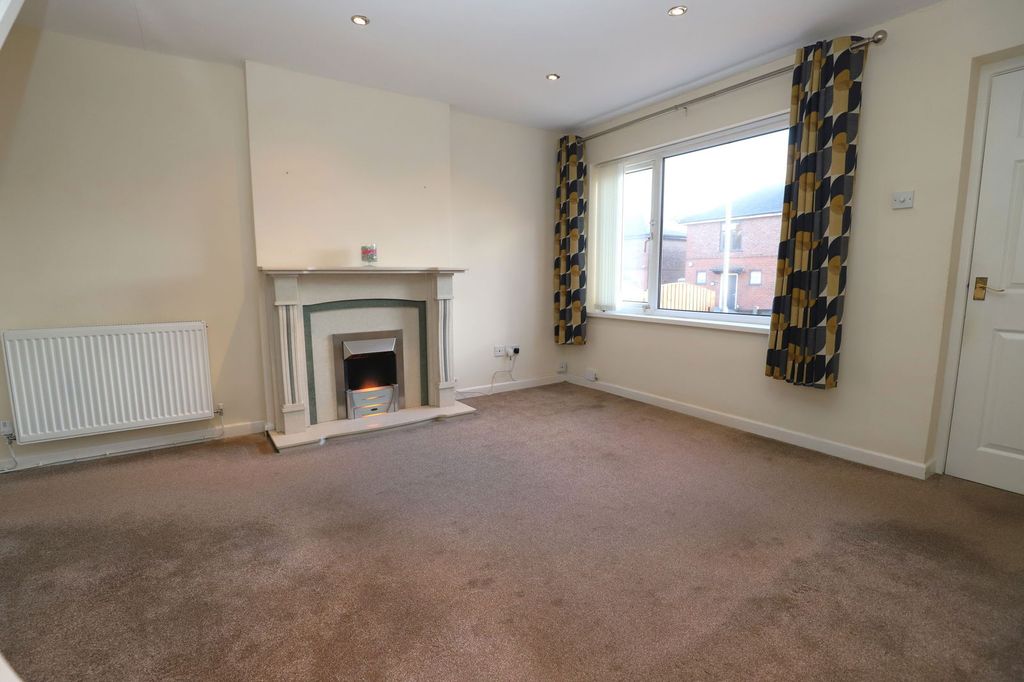 Property photo 2 of 22