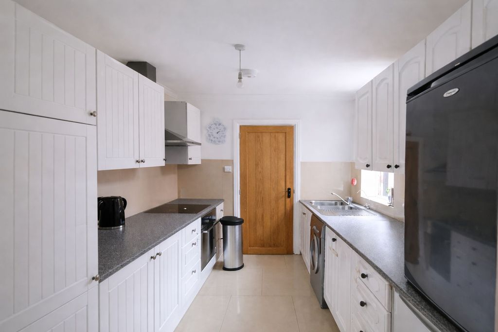 Property photo 2 of 41 Kitchen