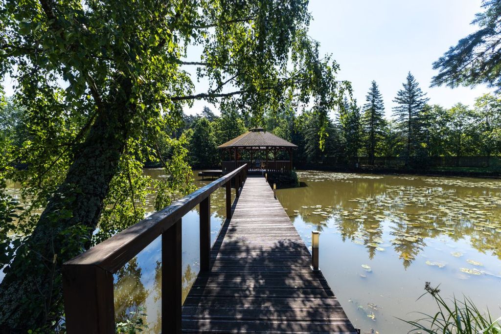 Property photo 3 of 20