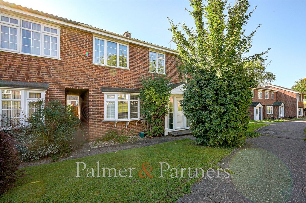 Property photo 1 of 9 External