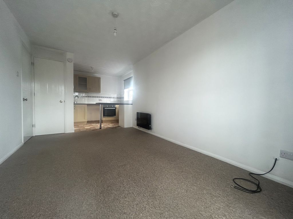 Property photo 2 of 6 Living Room