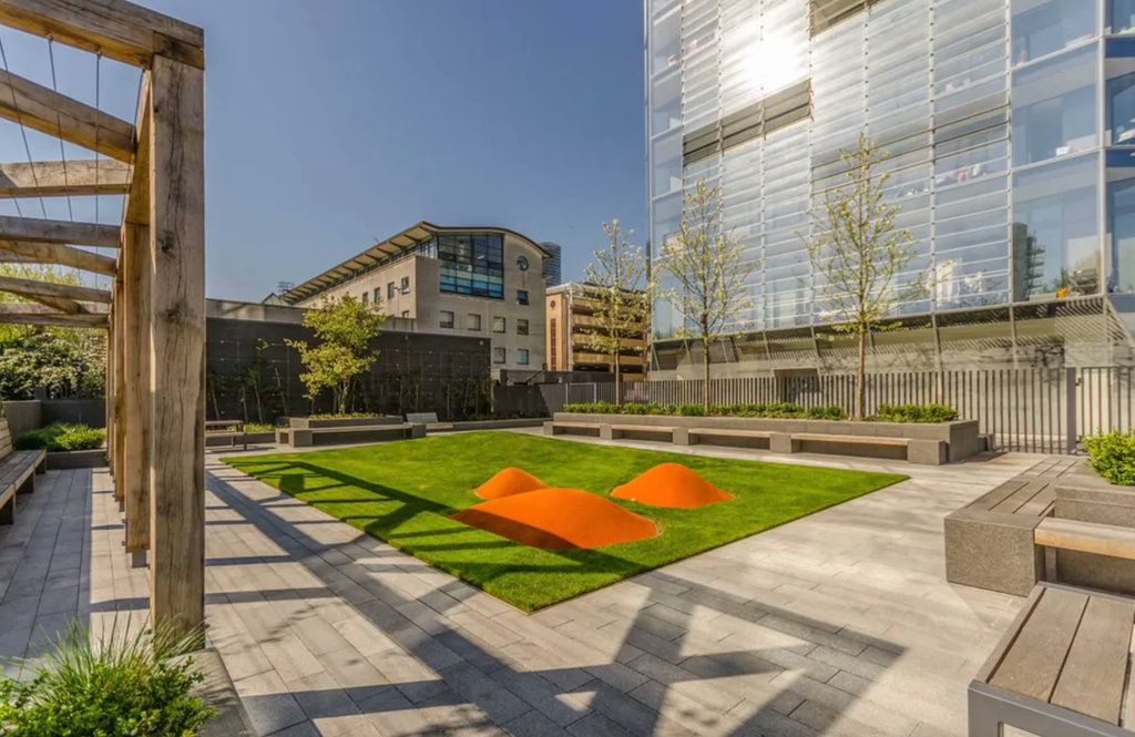 Property photo 3 of 12