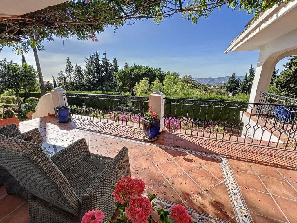 Property photo 3 of 20 Terrace