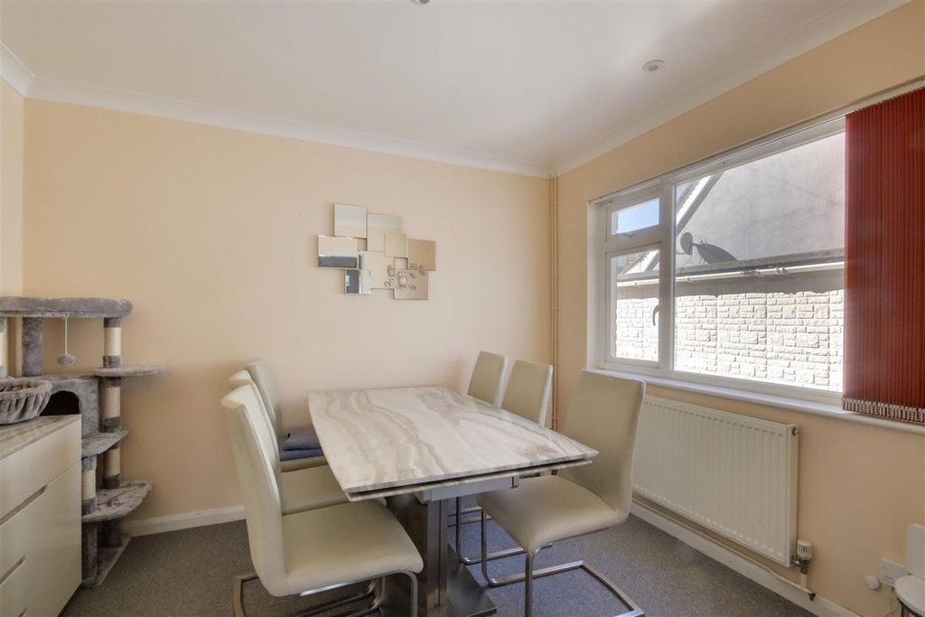 Property photo 3 of 21 Img_0848-Img_0852.Jpg