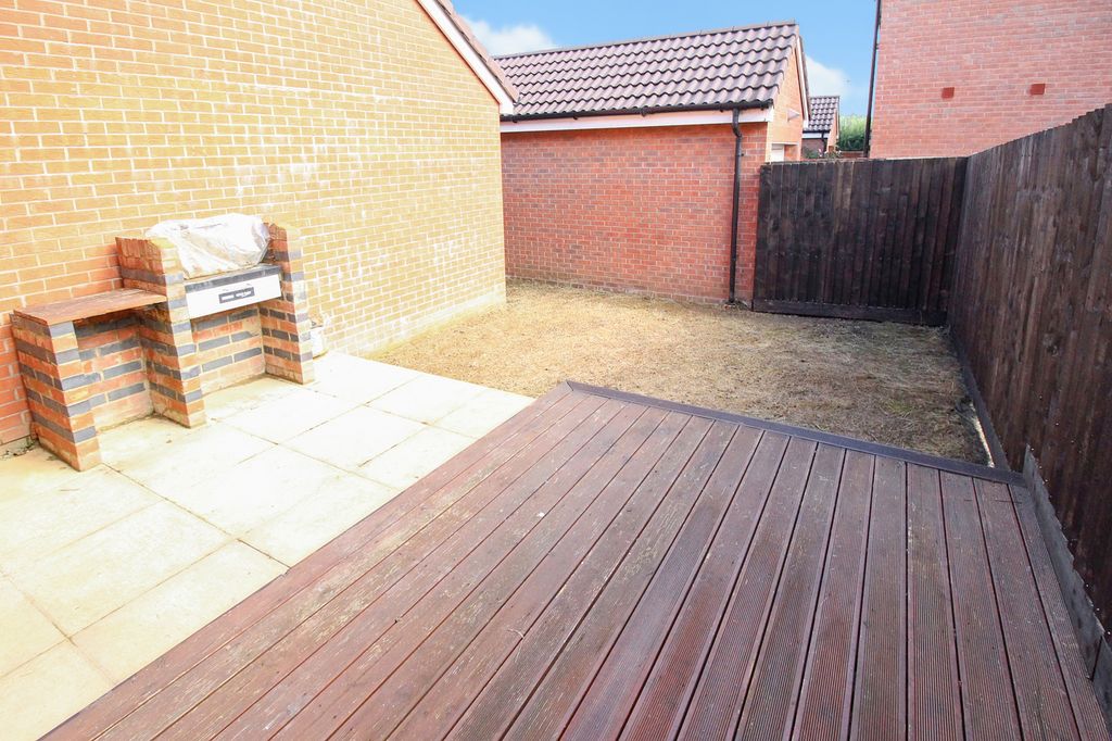Property photo 2 of 10 Garden