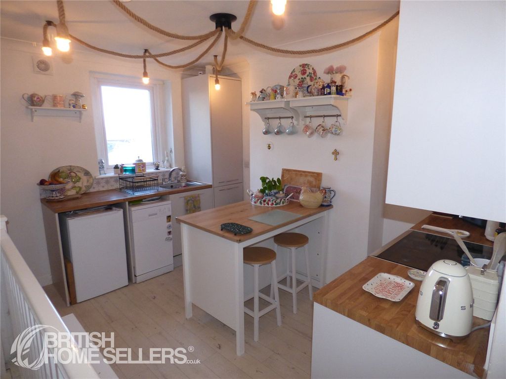 Property photo 3 of 19 Picture No. 33