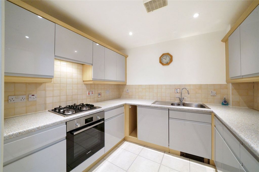 Property photo 2 of 15 Picture No. 08