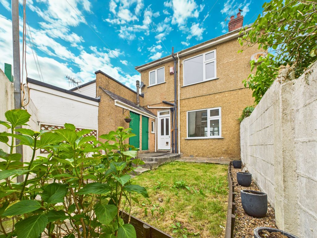 Property photo 2 of 38
