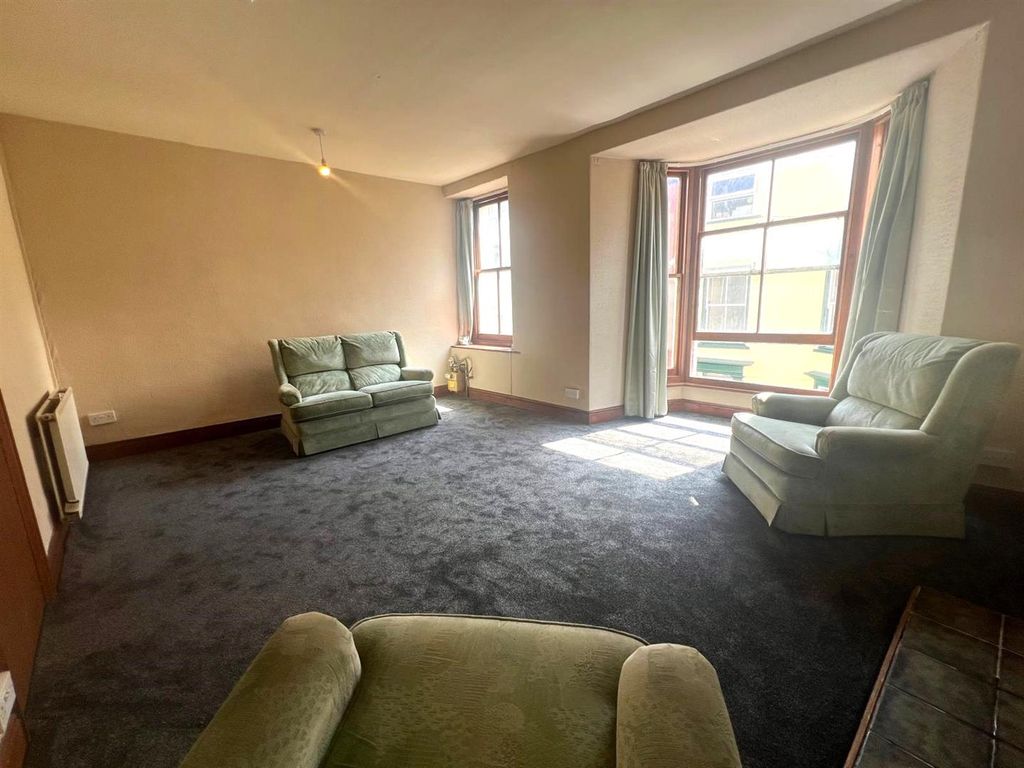 Property photo 3 of 9 Lounge2.Jpg
