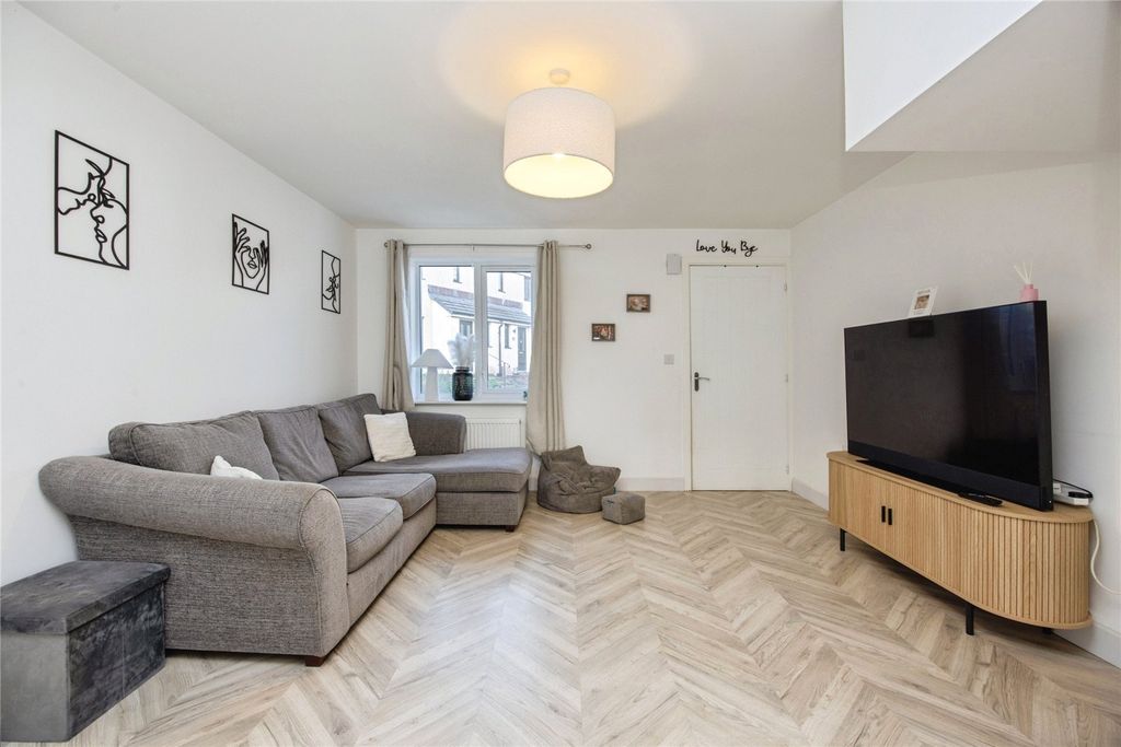 Property photo 3 of 16 Picture No. 09