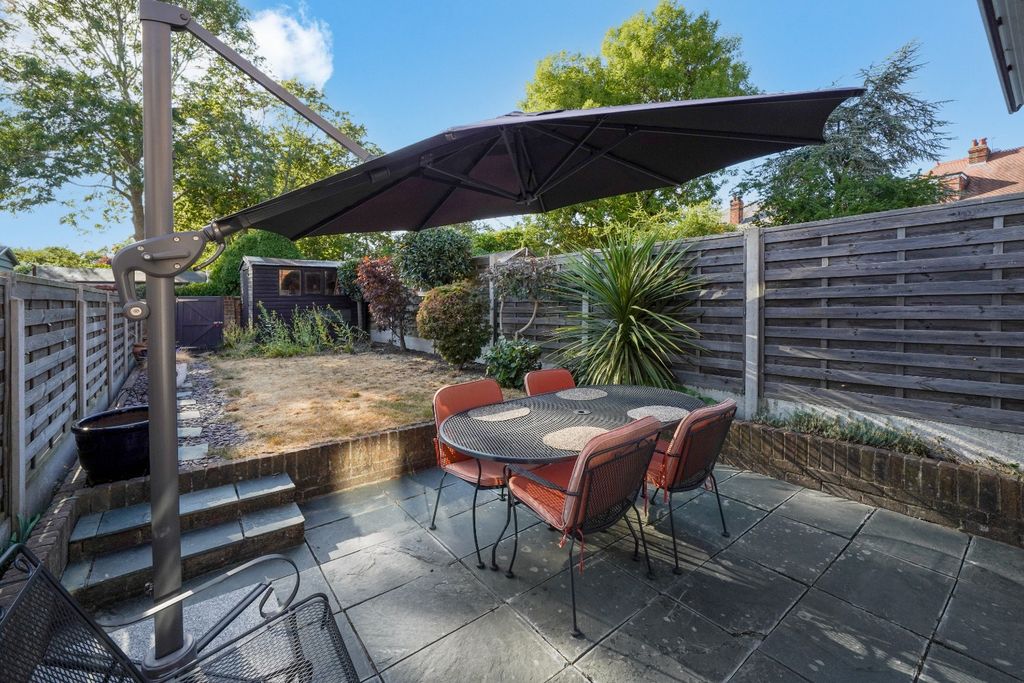 Property photo 2 of 16 5379802