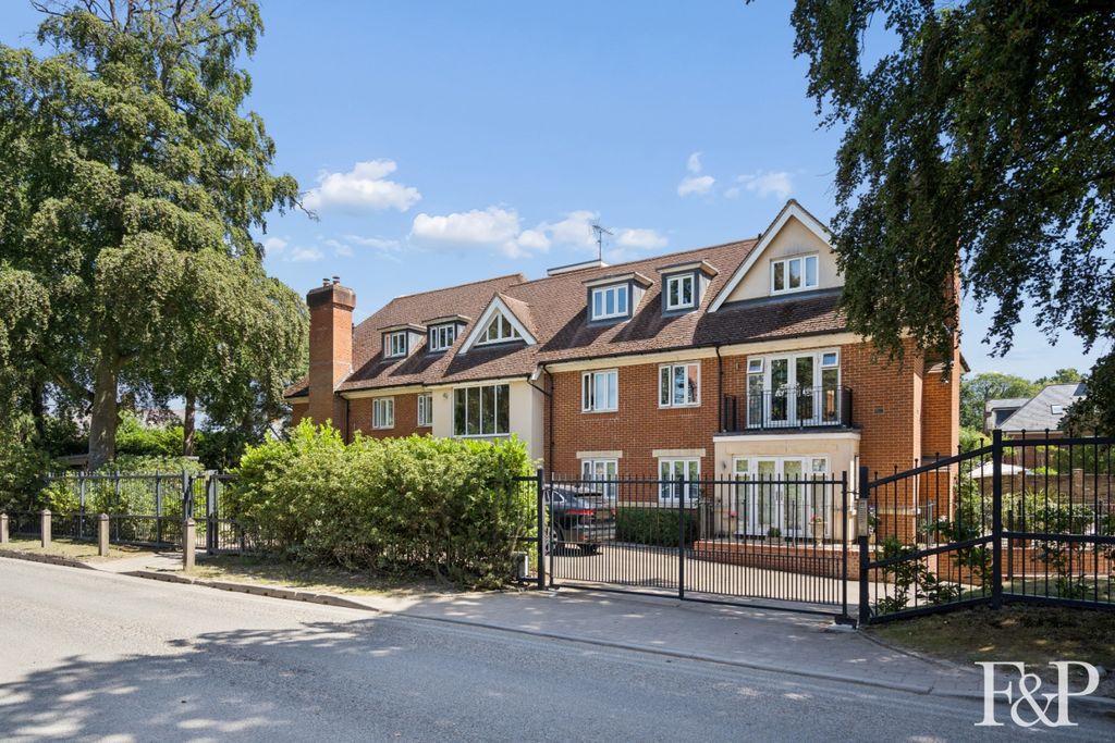 Property photo 3 of 28 5237412
