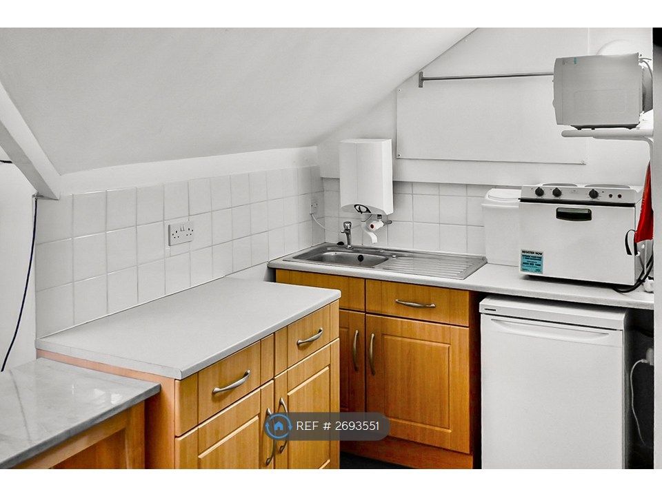 Property photo 3 of 4 Kitchen