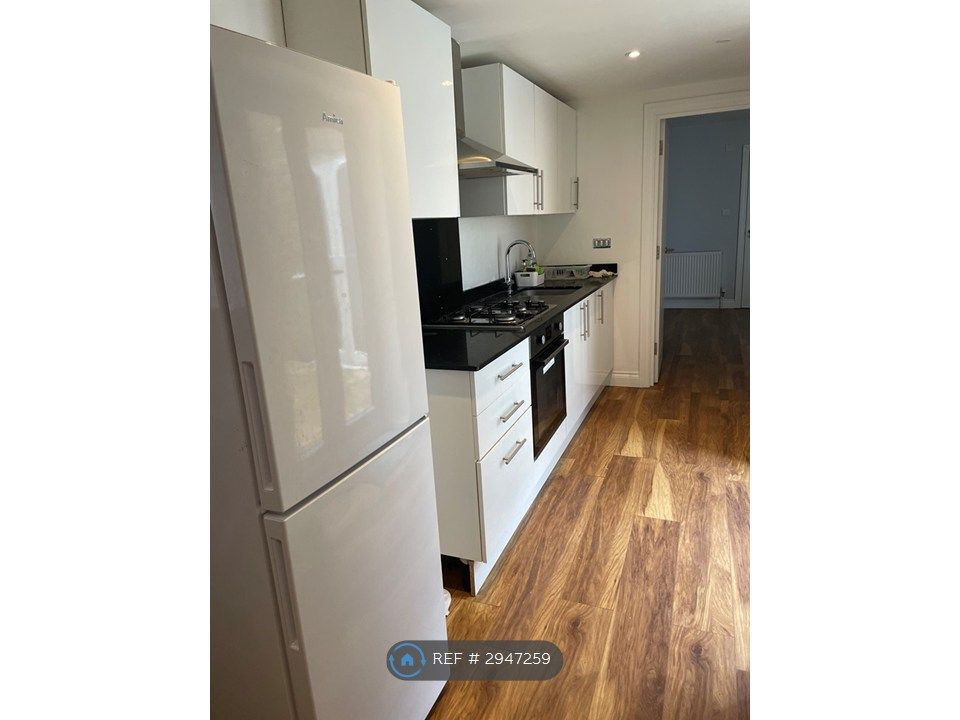 Property photo 1 of 14 Kitchen