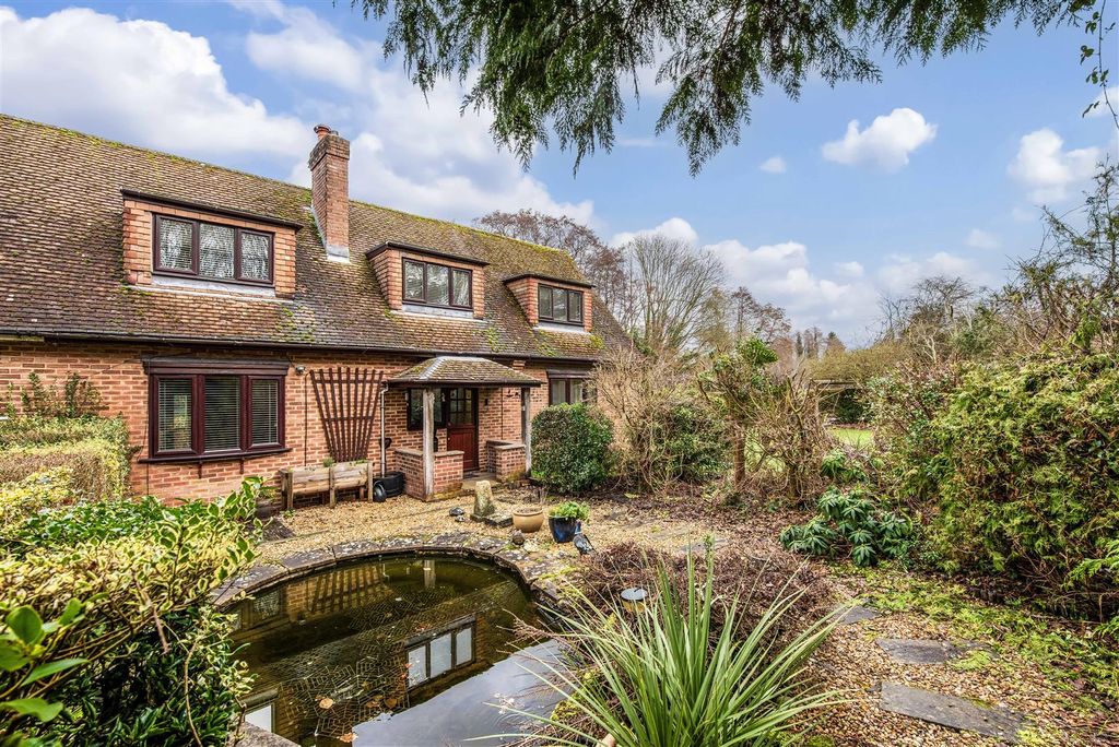 Property photo 2 of 32 Sketch_Ph30_6415946.Jpg