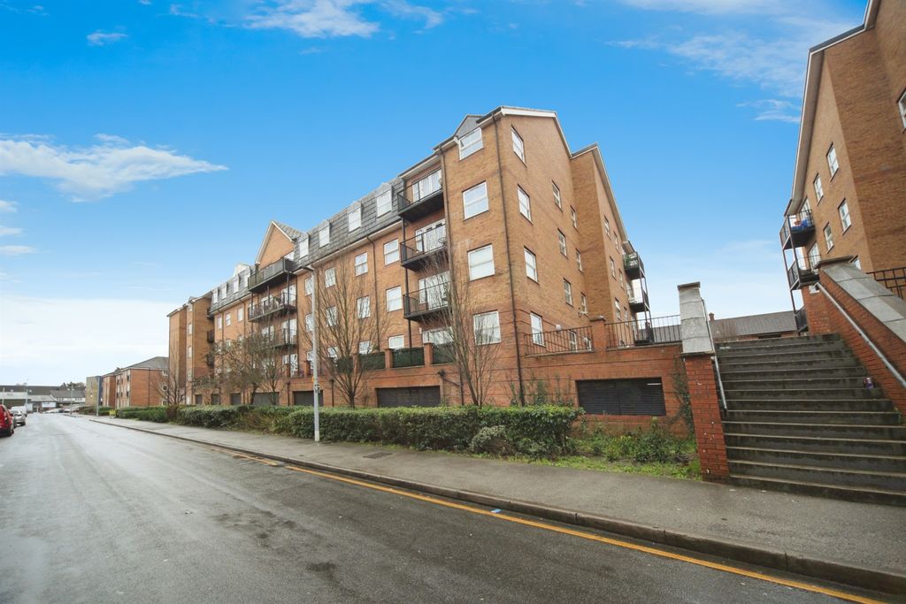 Property photo 1 of 9 Front