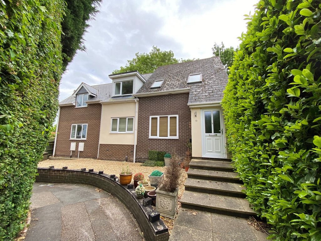 Property photo 1 of 21