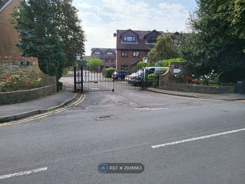 Property photo 2 of 8 Gated Community