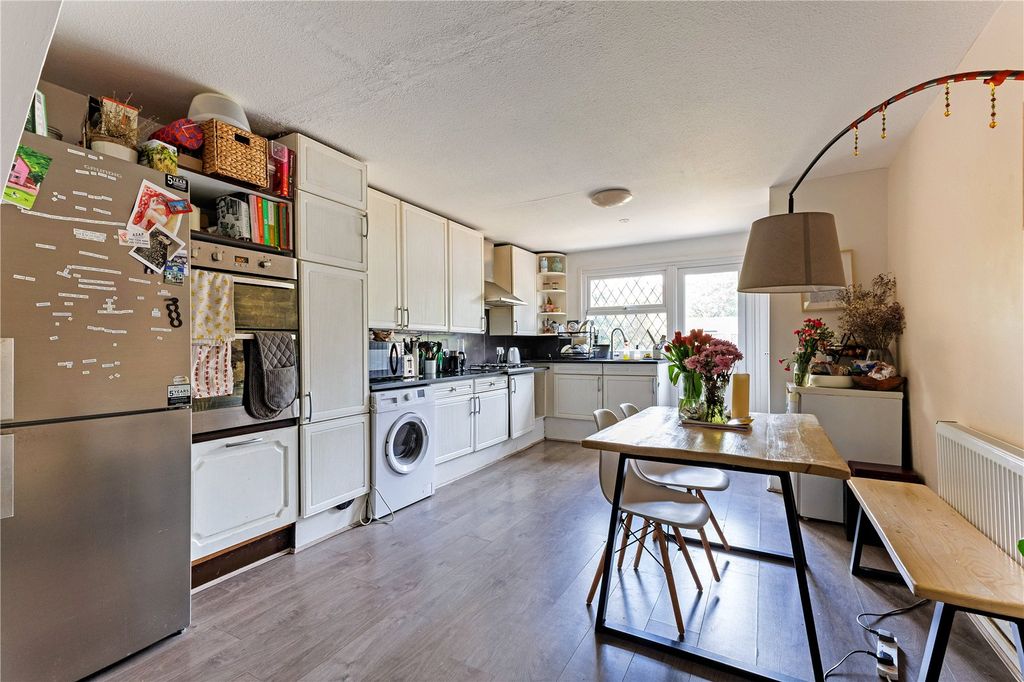 Property photo 3 of 21 Reception/Kitchen