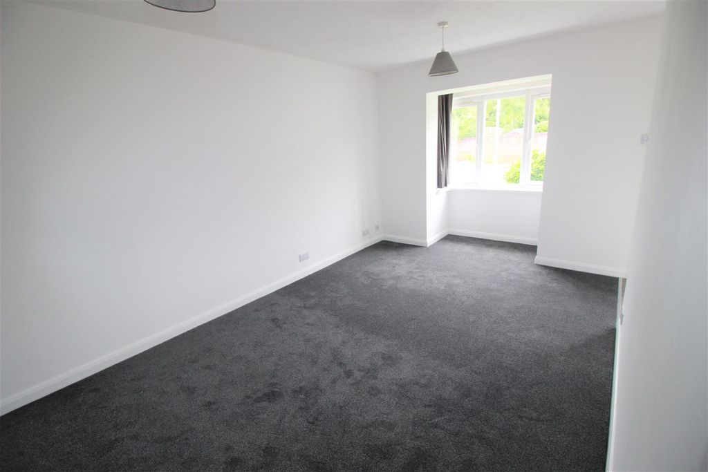 Property photo 3 of 9 Studio Room