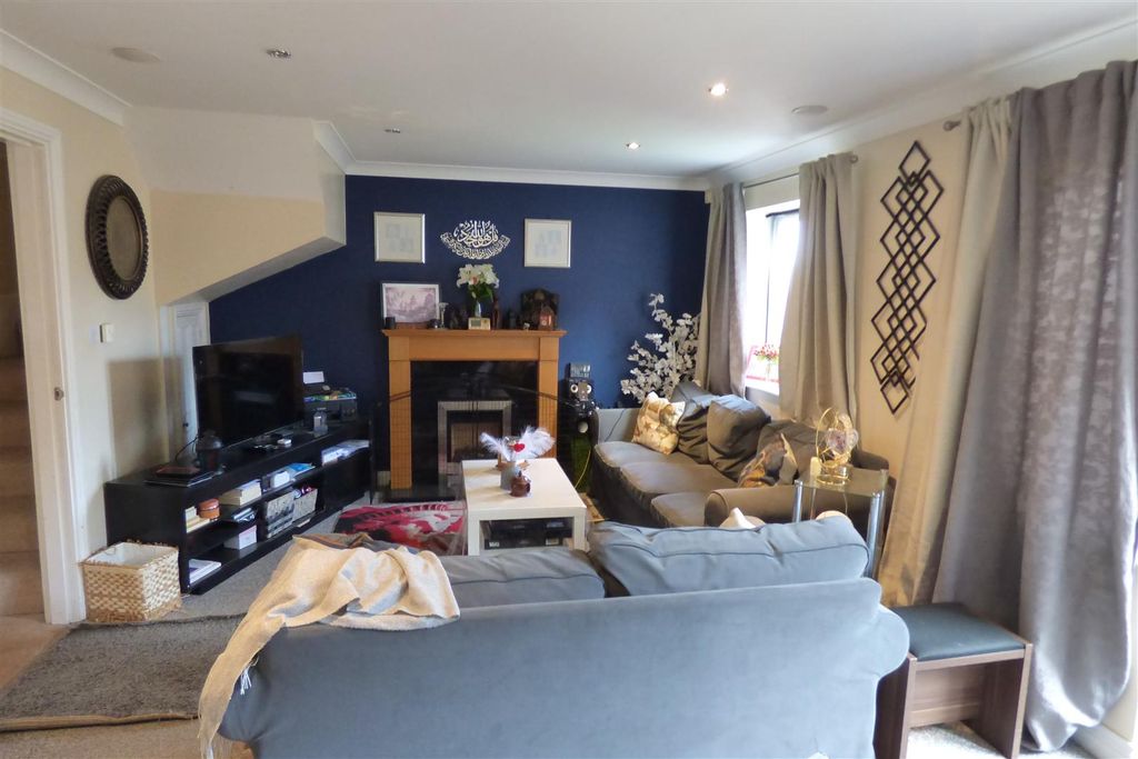 Property photo 2 of 13 P1410428.Jpg