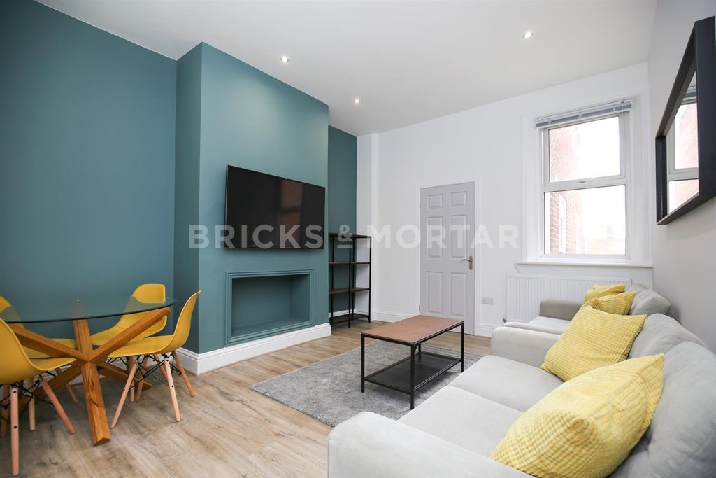 Property photo 3 of 16 Svhcmdl1Kky537Mdnyihwq.Jpg