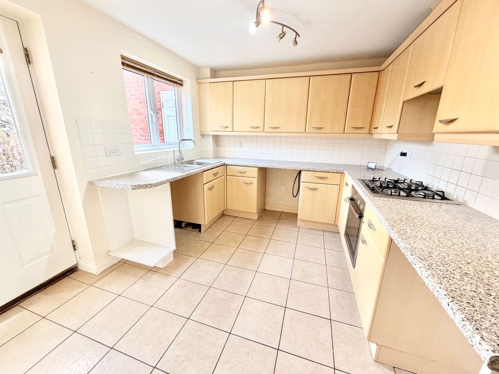 Property photo 2 of 22