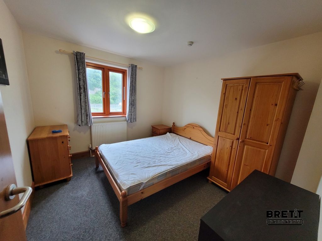 Additional image 5 of 2 bed flat for saleNelson Quay, Milford Haven, Pembrokeshire. SA73