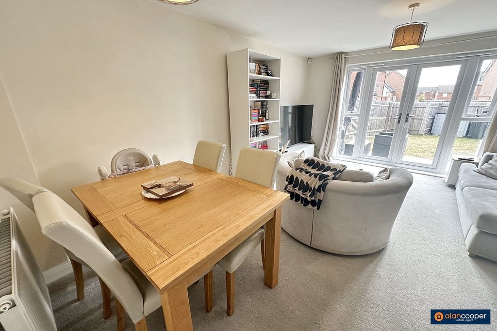 Property photo 3 of 11 4294874