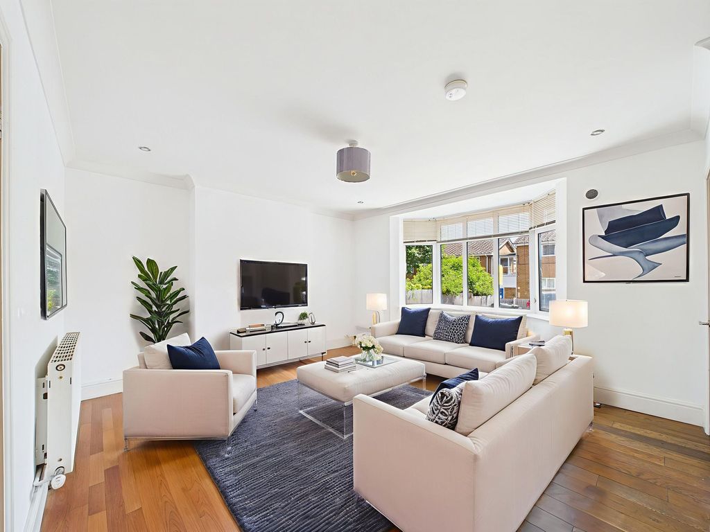 Property photo 2 of 15 Lounge (Virtually Furnished)