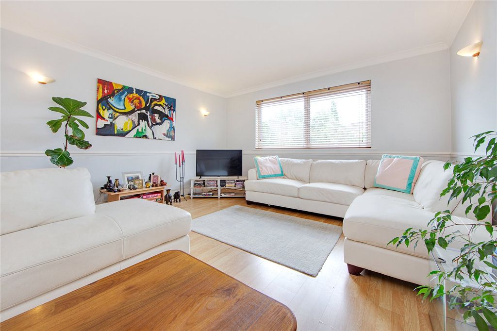 Property photo 2 of 18 Picture No. 04