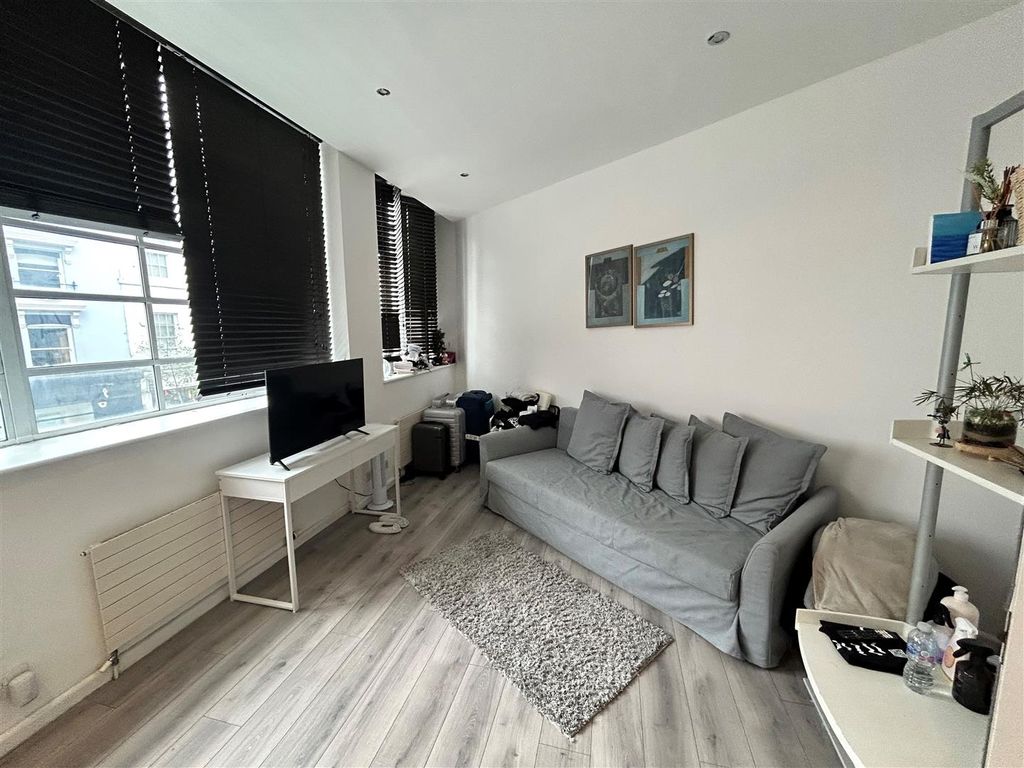 Property photo 1 of 6 Living Room.Jpg