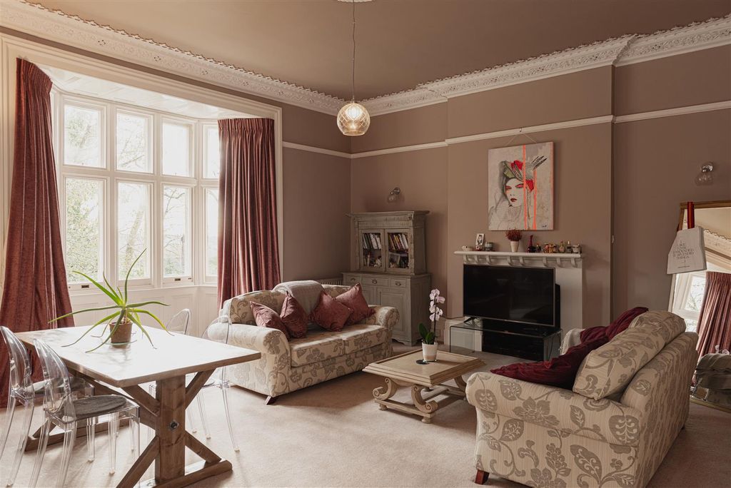 Property photo 3 of 13 5.Jpg