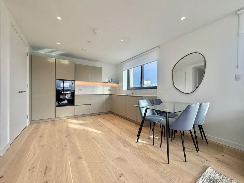 Property photo 3 of 19 Gallery