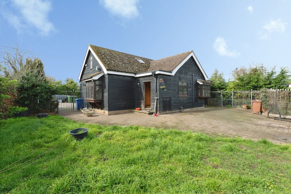 Property photo 3 of 23 Picture