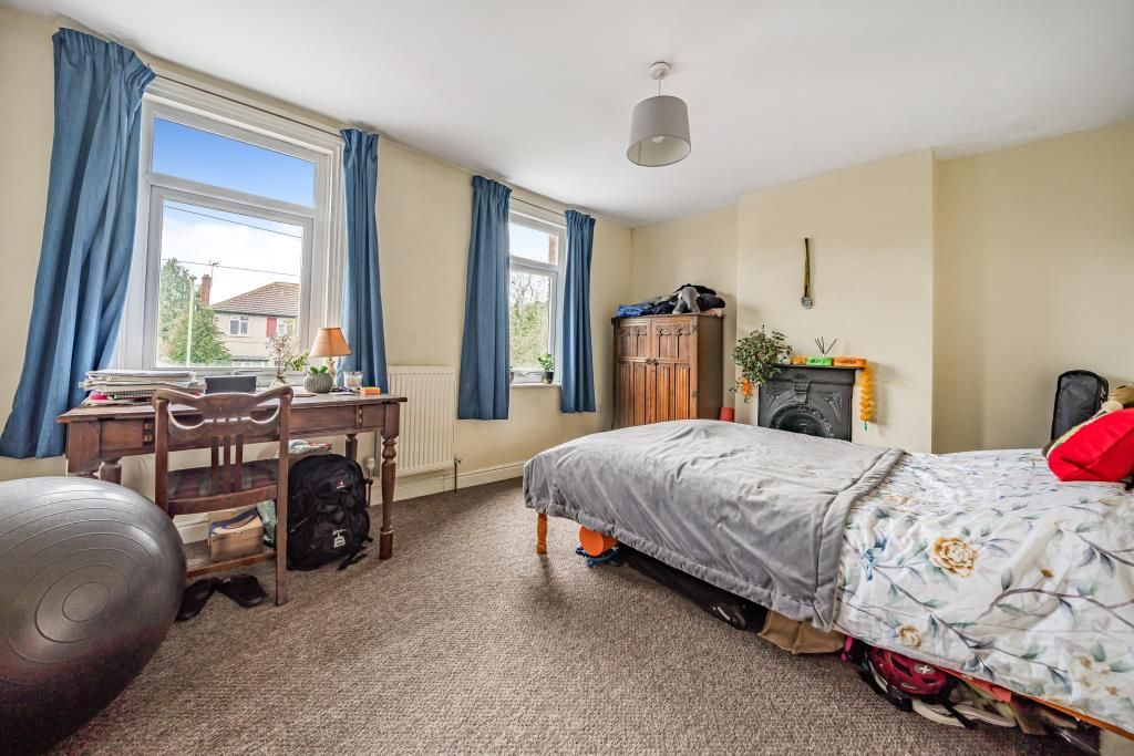 Property photo 2 of 10 Bedroom