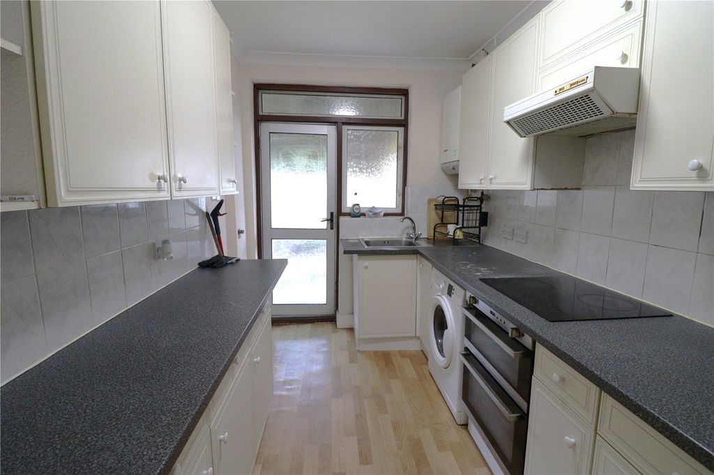 Property photo 1 of 10 Picture No. 02