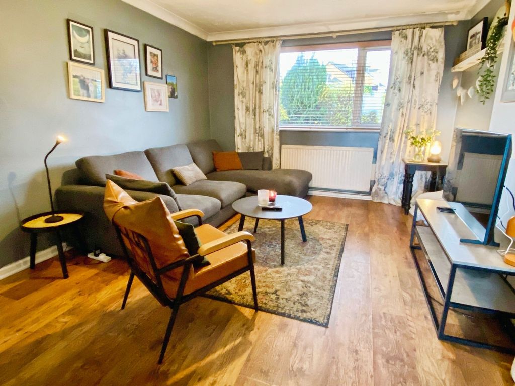 Property photo 2 of 18
